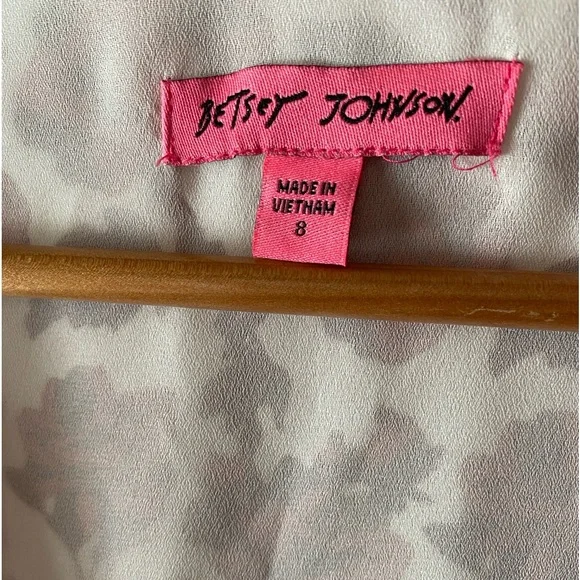 Betsey Johnson Dark Floral/Rose Chiffon Romantic Wrap Midi Dress SZ 8 - Picture 4 of 9